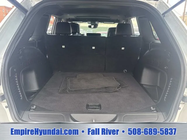 Used 2022 White Jeep Limited image 10