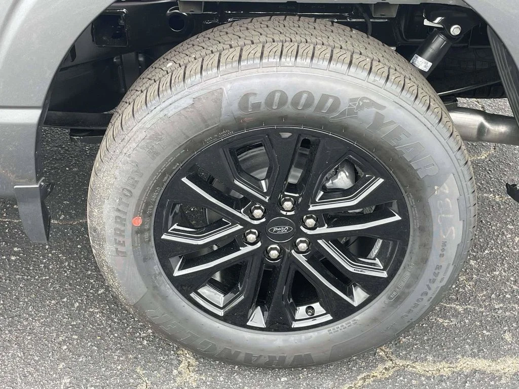 New 2026 Gray Ford Lariat image 9