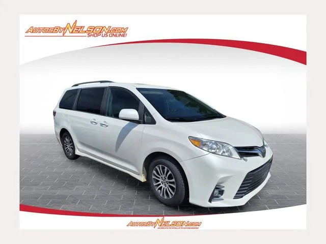 2019 Toyota Sienna XLE Auto Access Seat