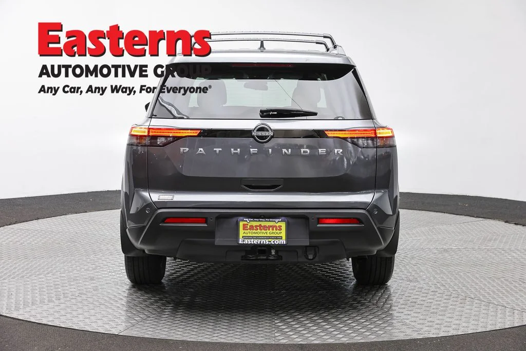 Used 2023 Gray Nissan SV image 6