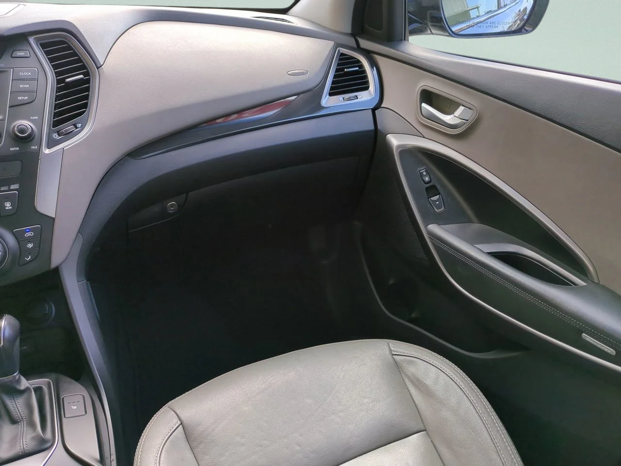 Used 2014 Mineral Gray Hyundai  image 13