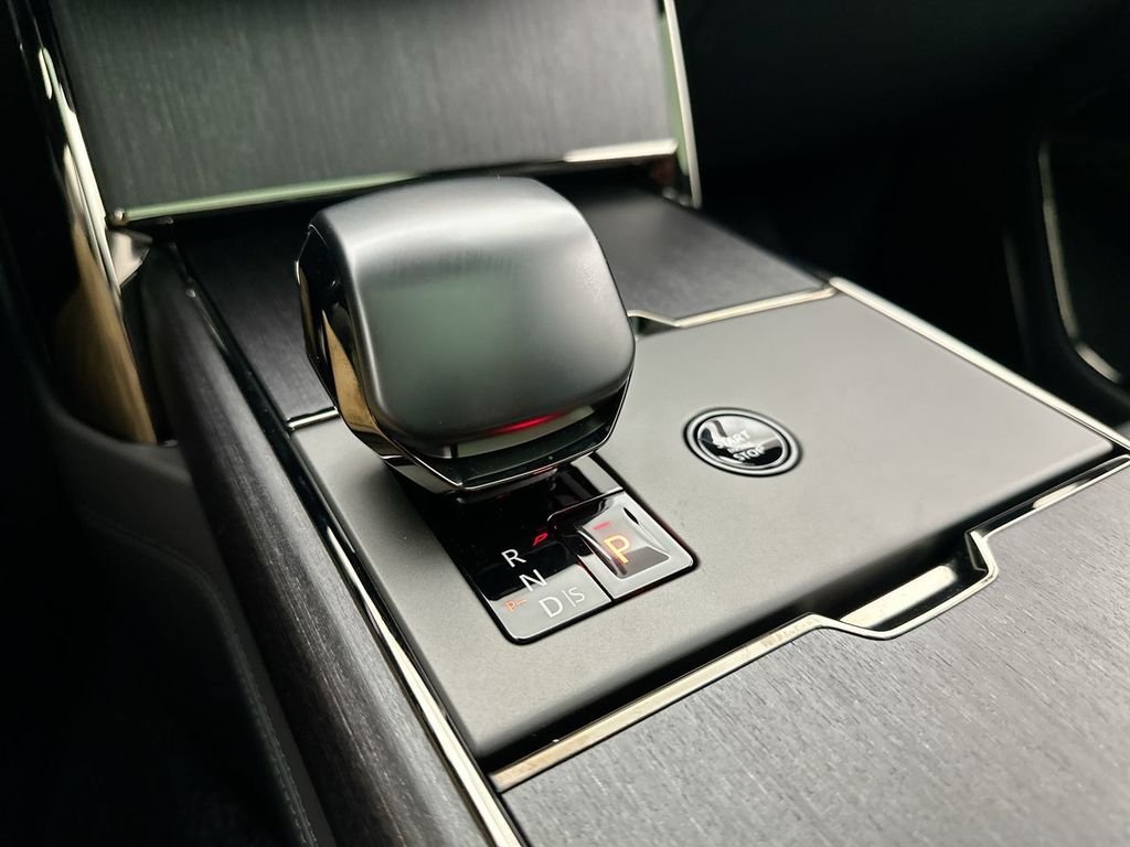 New 2026 Narvik Black Land Rover SV image 12
