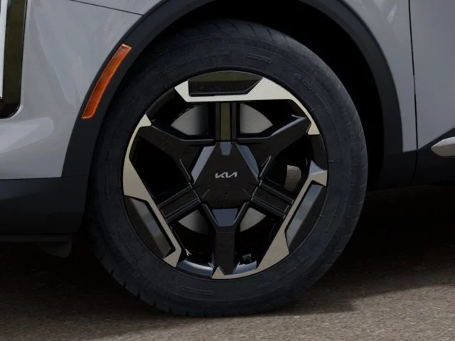 New 2027 Wolf Gray Kia S image 9