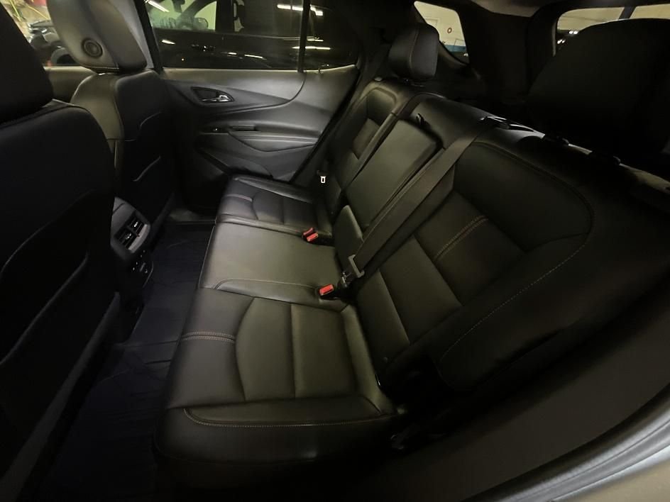 Used 2024 Gray Chevrolet Premier image 31