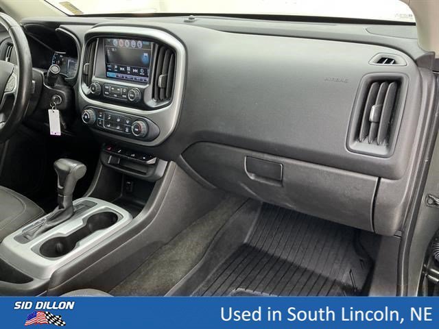 Used 2018 DEEPWOOD GREEN METALLIC Chevrolet 4WD LT image 24