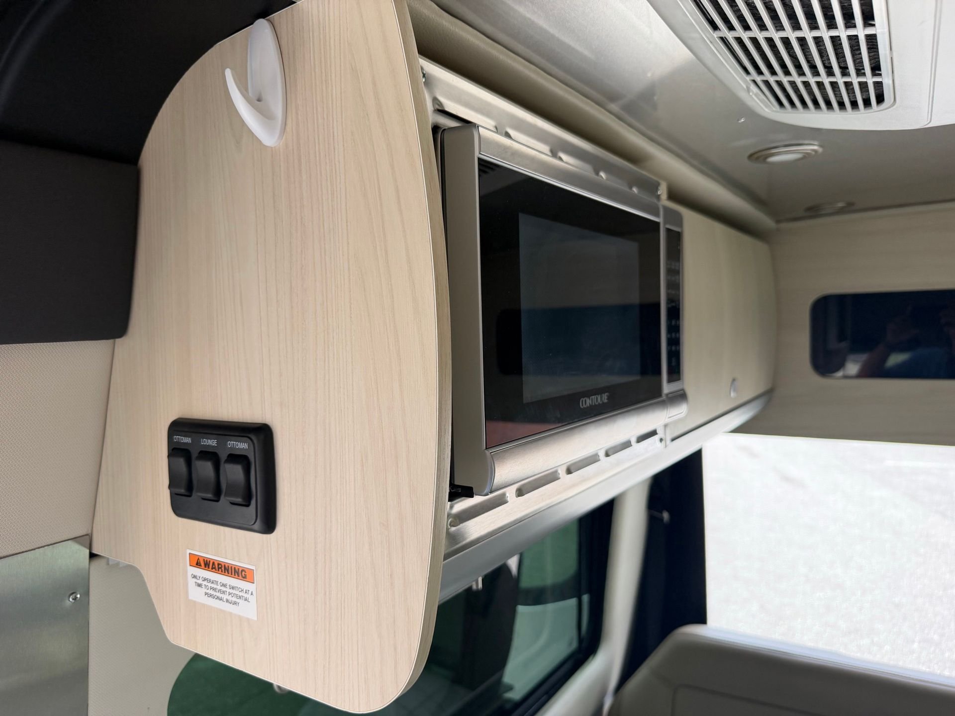 Used 2022  Mercedes-Benz AIRSTREAM INTERSTATE 19 image 29