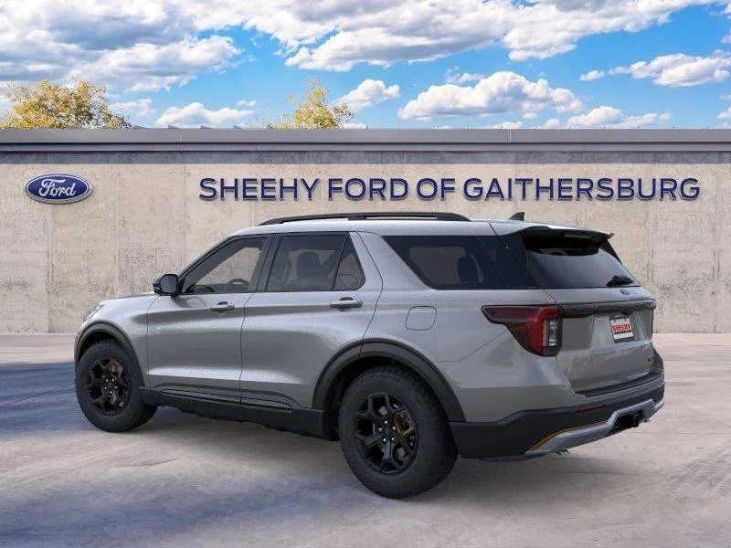 New 2026 Carbonized Gray Metallic Ford Tremor image 5