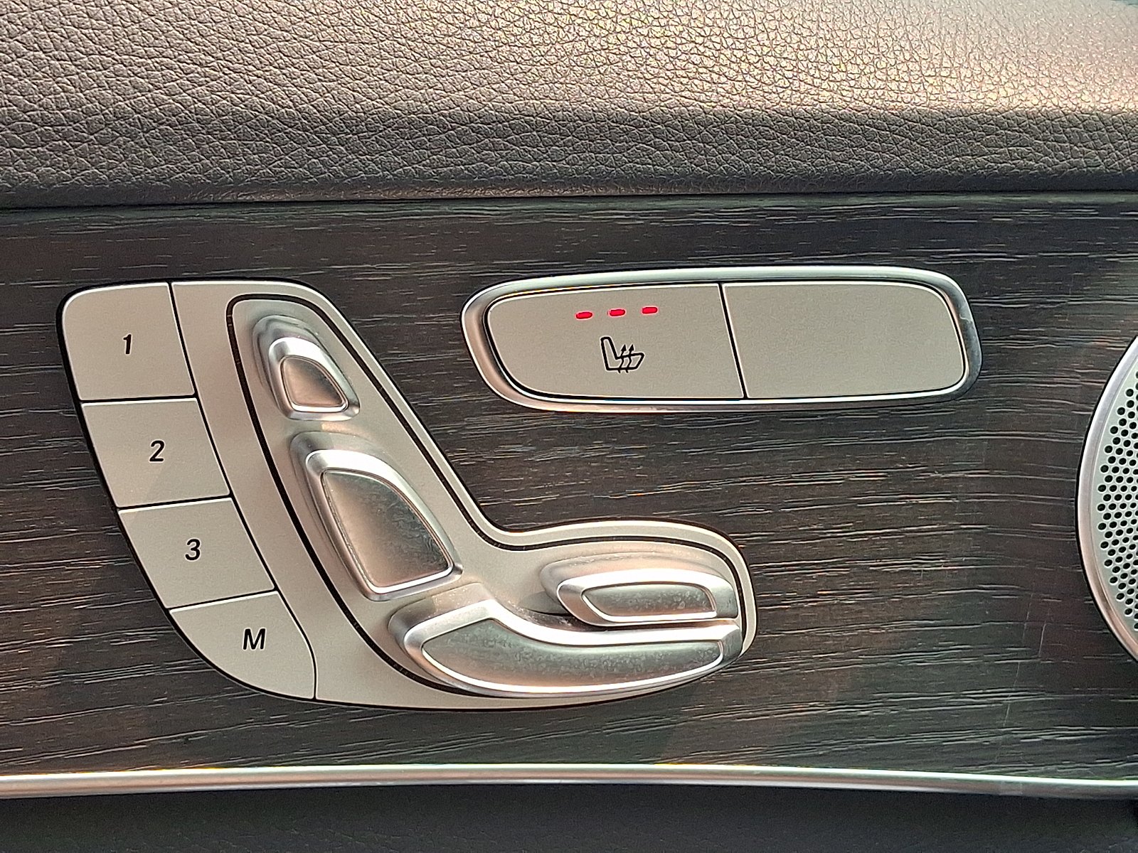 Certified Used 2021 Polar White - 149 Mercedes-Benz 4MATIC® Sedan image 26