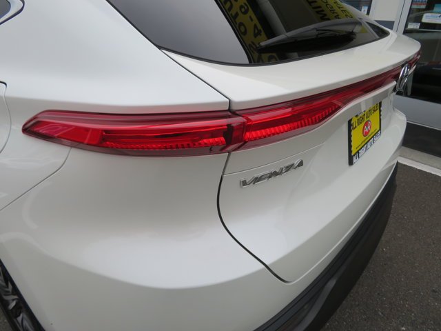 Used 2022 Blizzard Pearl Toyota LE image 33