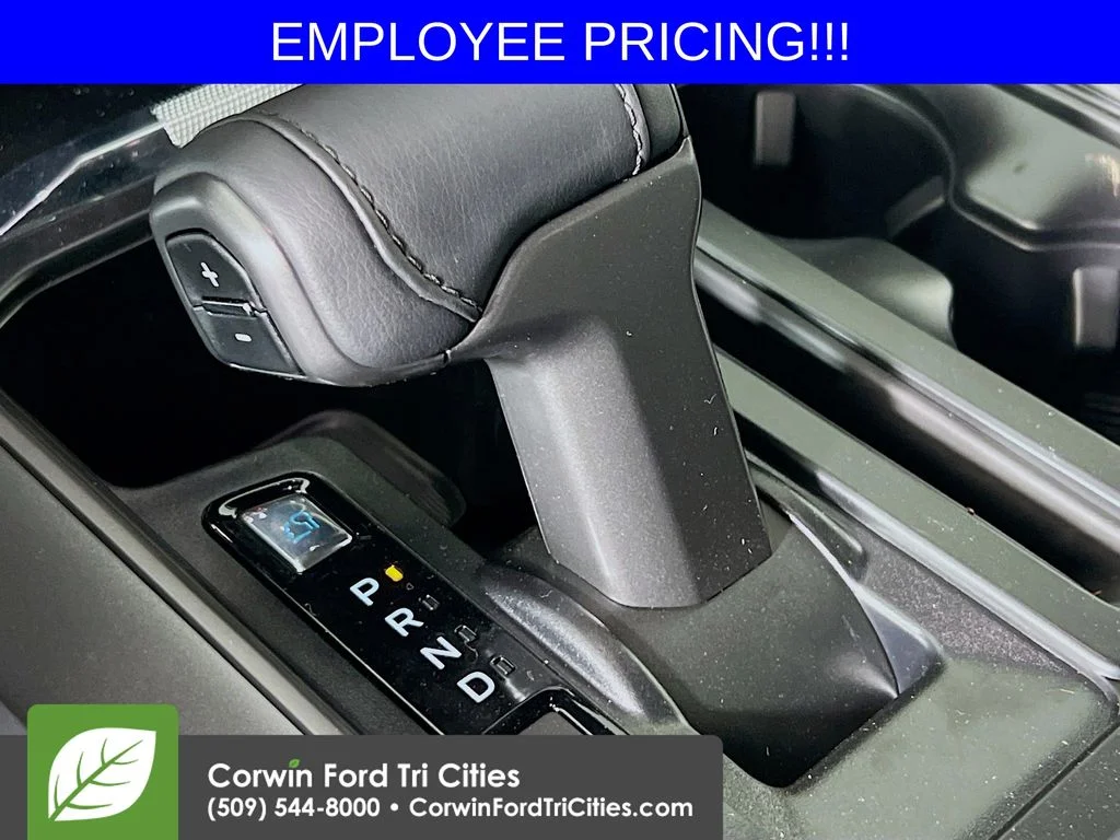 New 2026 Iconic Silver Metallic Ford Lariat image 10