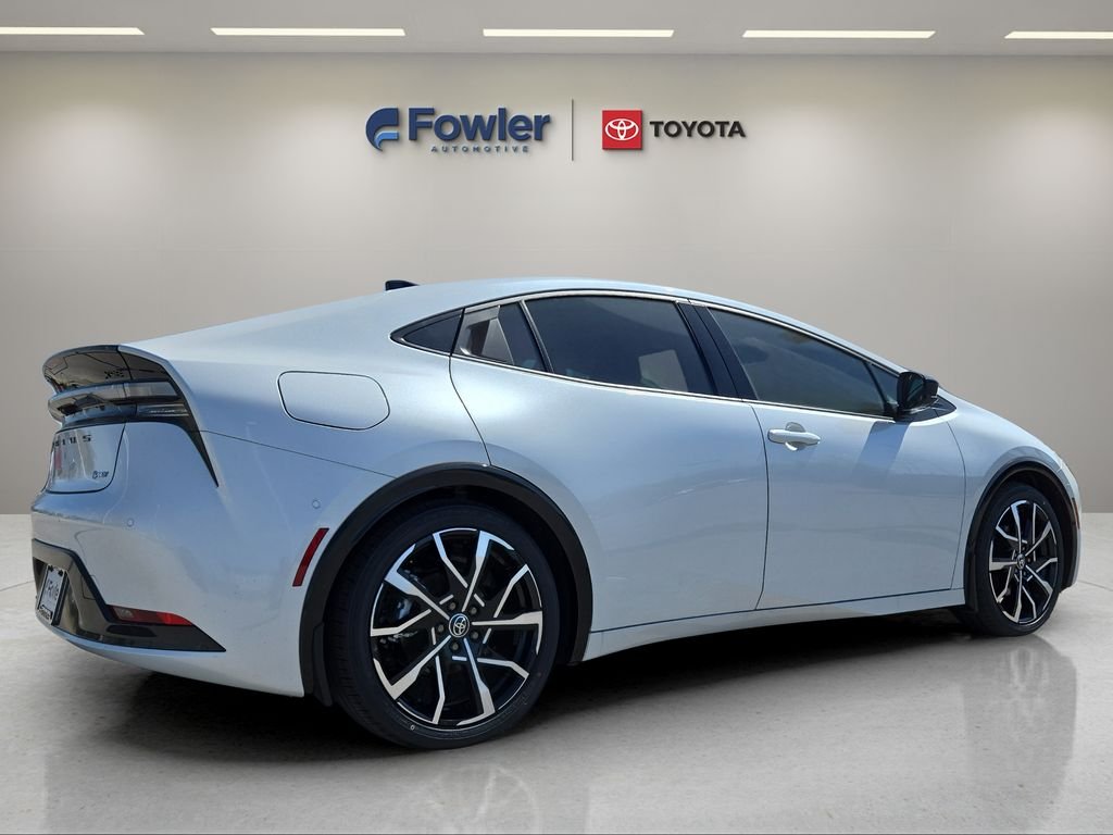 2026 Toyota Prius Plug-in Hybrid XSE Premium - Photo 7