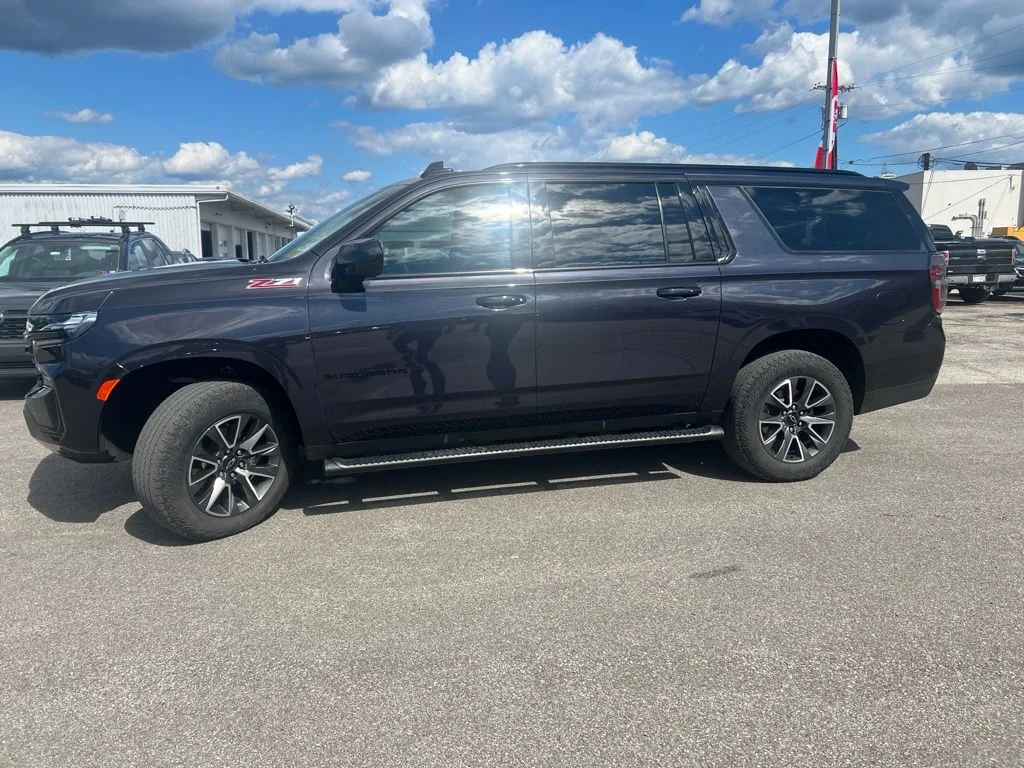 Used 2024 Gray Chevrolet Z71 image 2