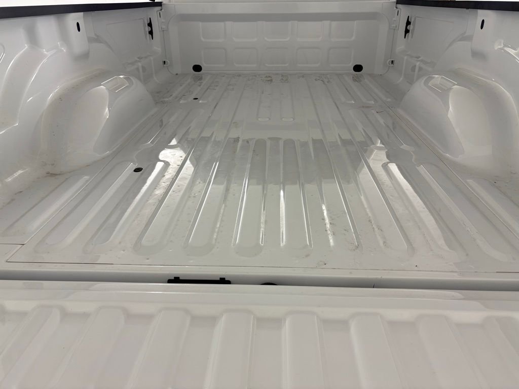 New 2026 Bright White Clear-Coat Exterior Paint RAM Tradesman image 30