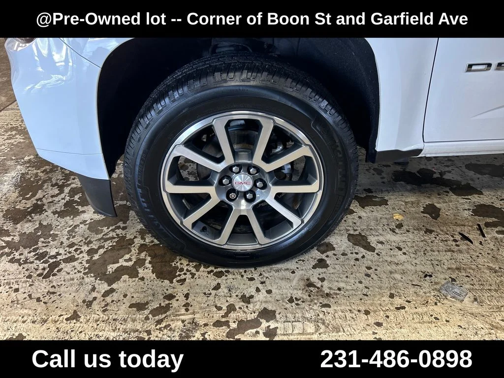 Used 2021 White GMC Denali image 11