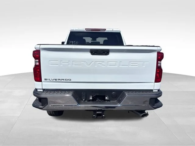 New 2026 Summit White Chevrolet WT image 4