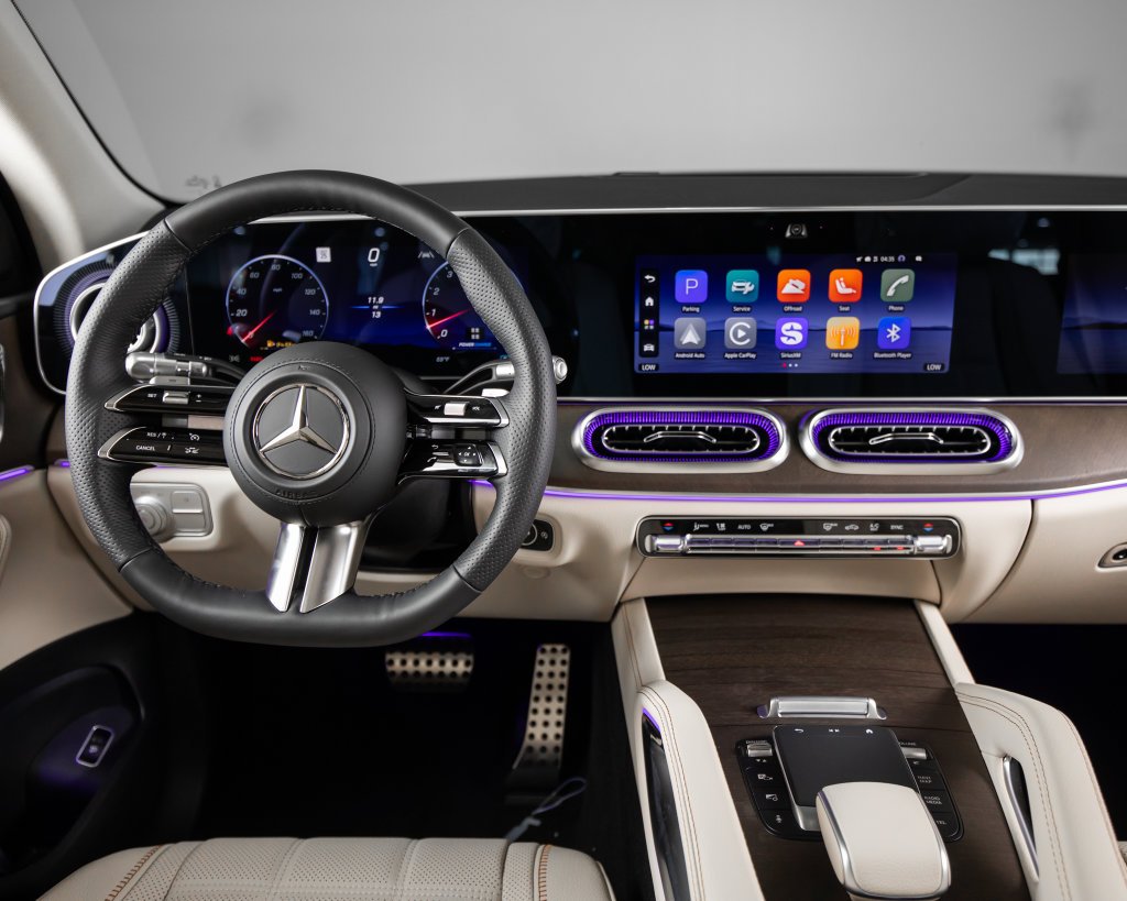 New 2027 Polar White Mercedes-Benz GLS 450 image 8