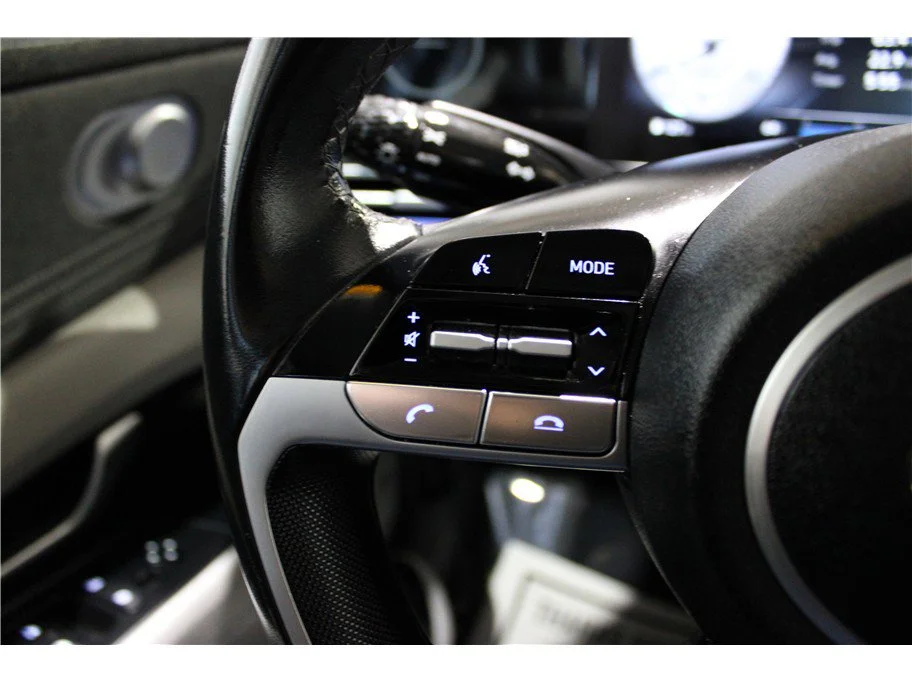 2023 Hyundai Elantra Limited - Photo 29