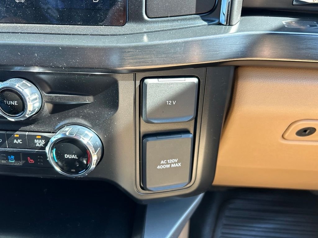 New 2026 Oxford White Ford Lariat image 28