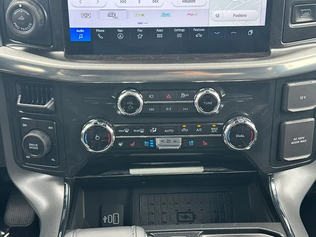 New 2026 Carbonized Gray Metallic Ford Lariat® image 31