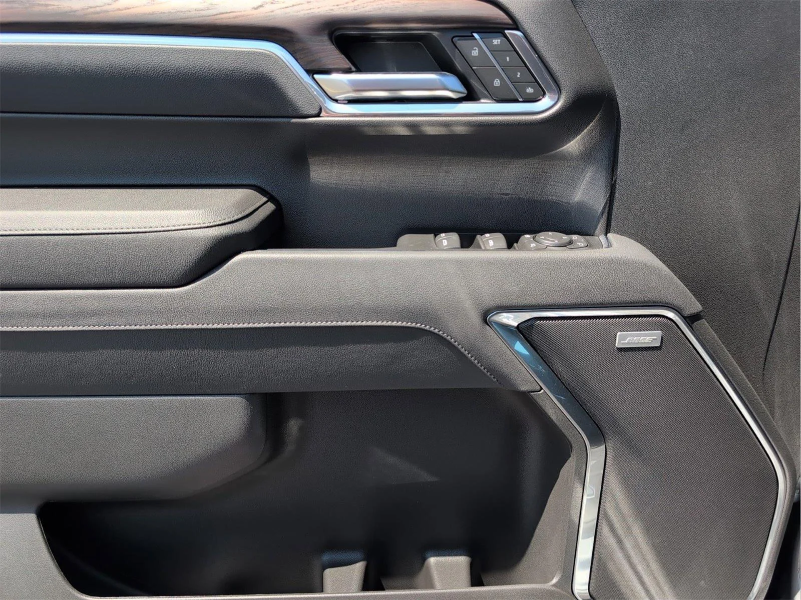 New 2026 Sterling Metallic GMC SLT image 27