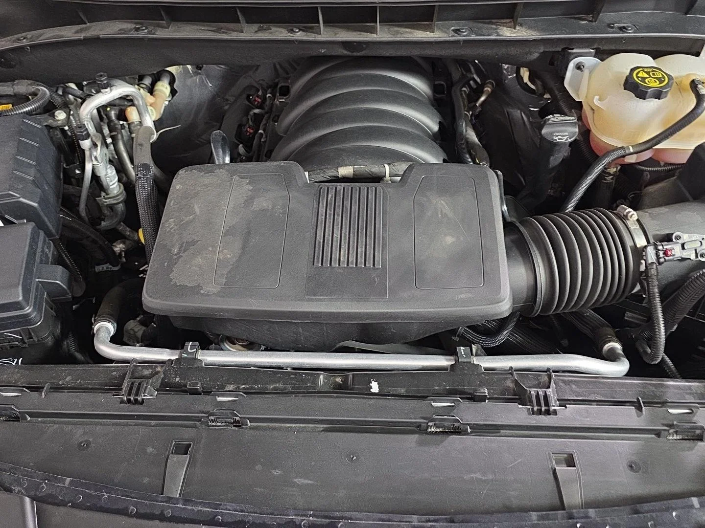 Used 2023 Dark Ash Metallic Chevrolet Premier image 6