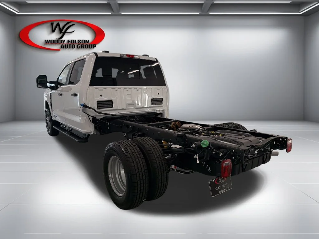 New 2027 White Ford XL image 9