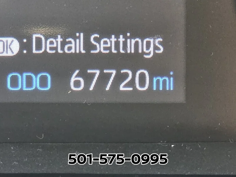 Used 2021 Magnetic Gray Metallic TOYOTA XLE FWD image 31