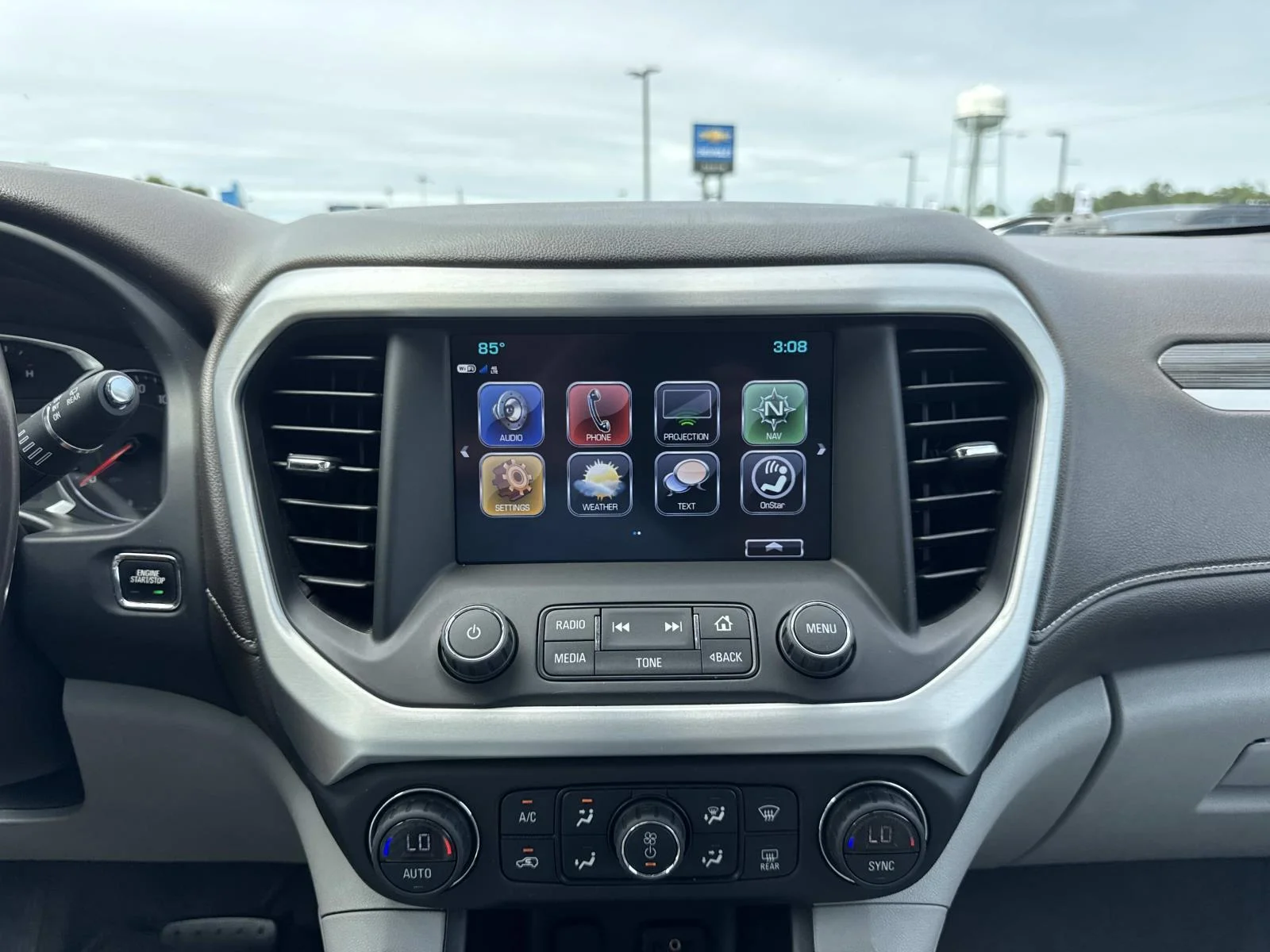 Used 2019 White GMC SLT image 24