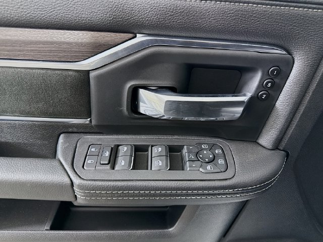 New 2025 Bright White Clear-Coat Exterior Paint RAM Laramie image 18