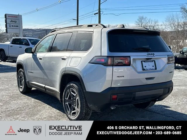 New 2026 Silver Zynith Clear-Coat Exterior Paint Jeep Limited image 2