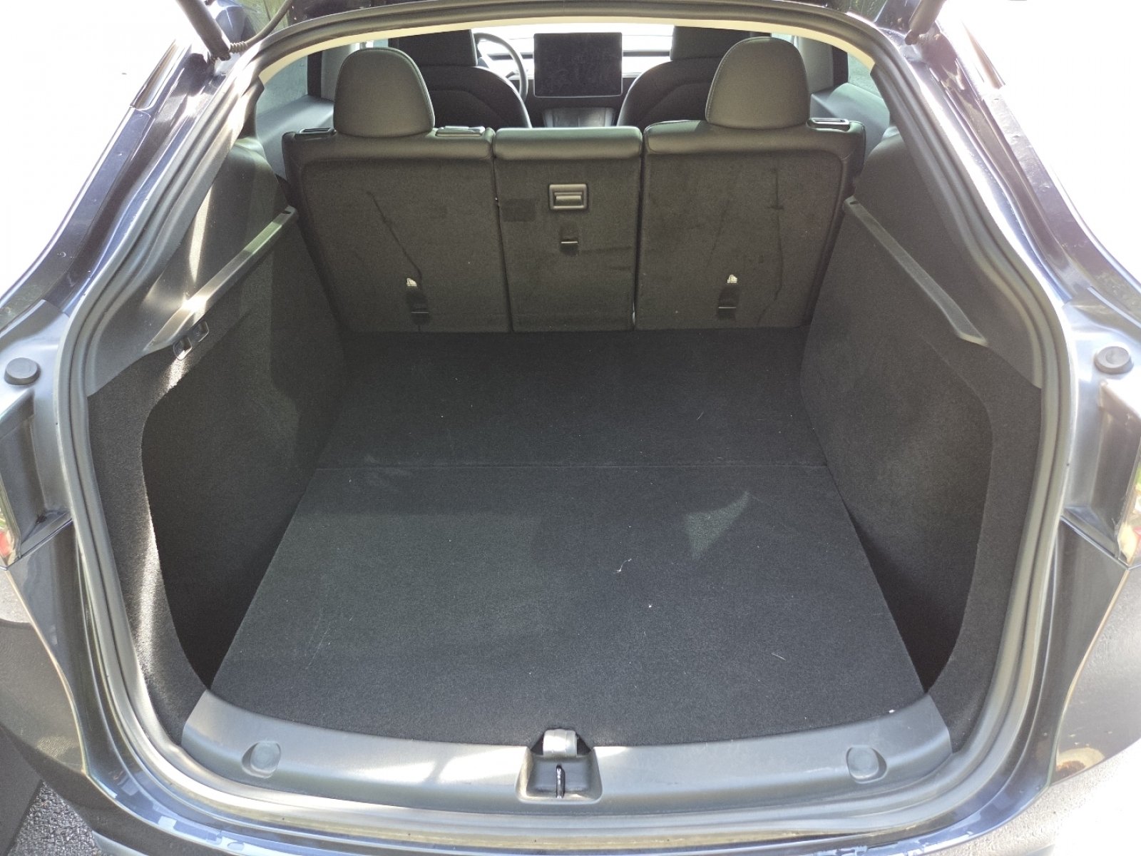 Used 2024 Stealth Gray Tesla Long Range image 25