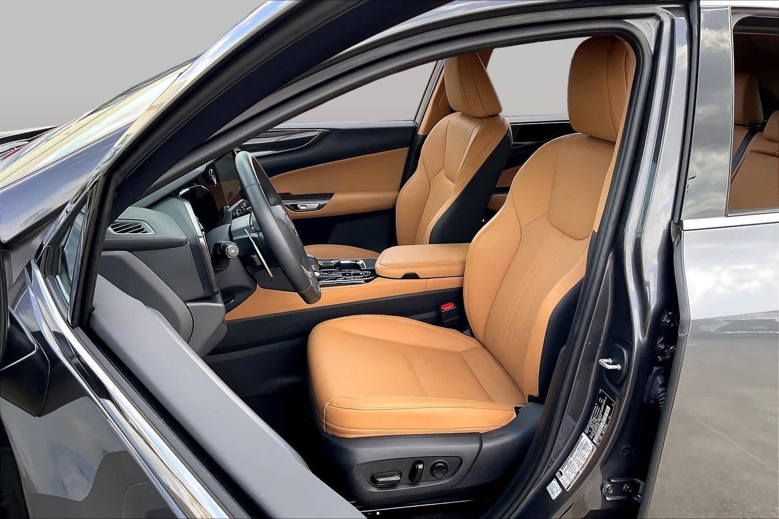 Used 2026 Cloudburst Gray Lexus  image 7