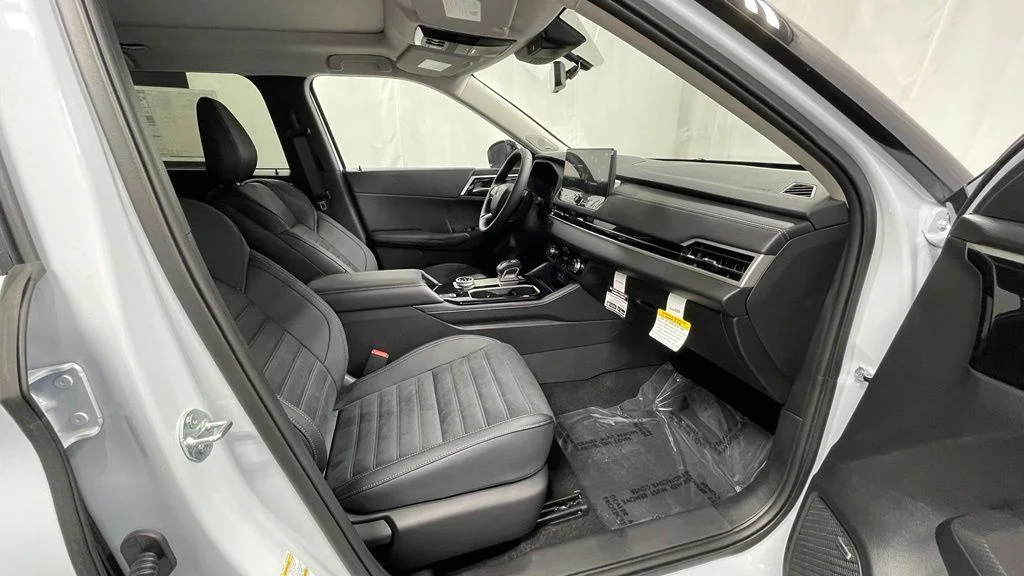 New 2026 White Diamond/Black Roof Mitsubishi TRAIL EDITION S-AWC image 30