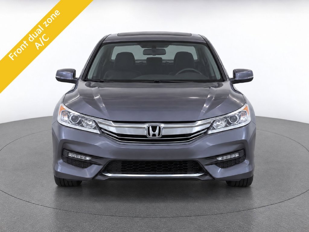 Used 2017  Honda EX image 5