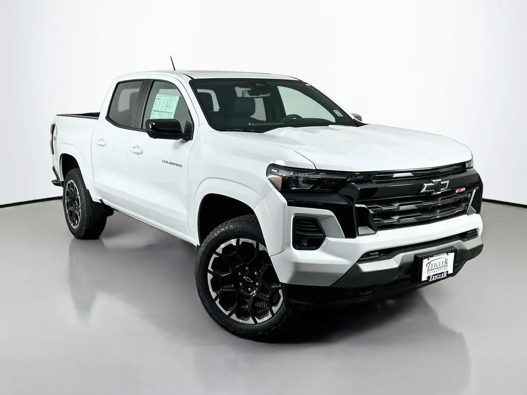 New 2026 Summit White Chevrolet Z71 image 3