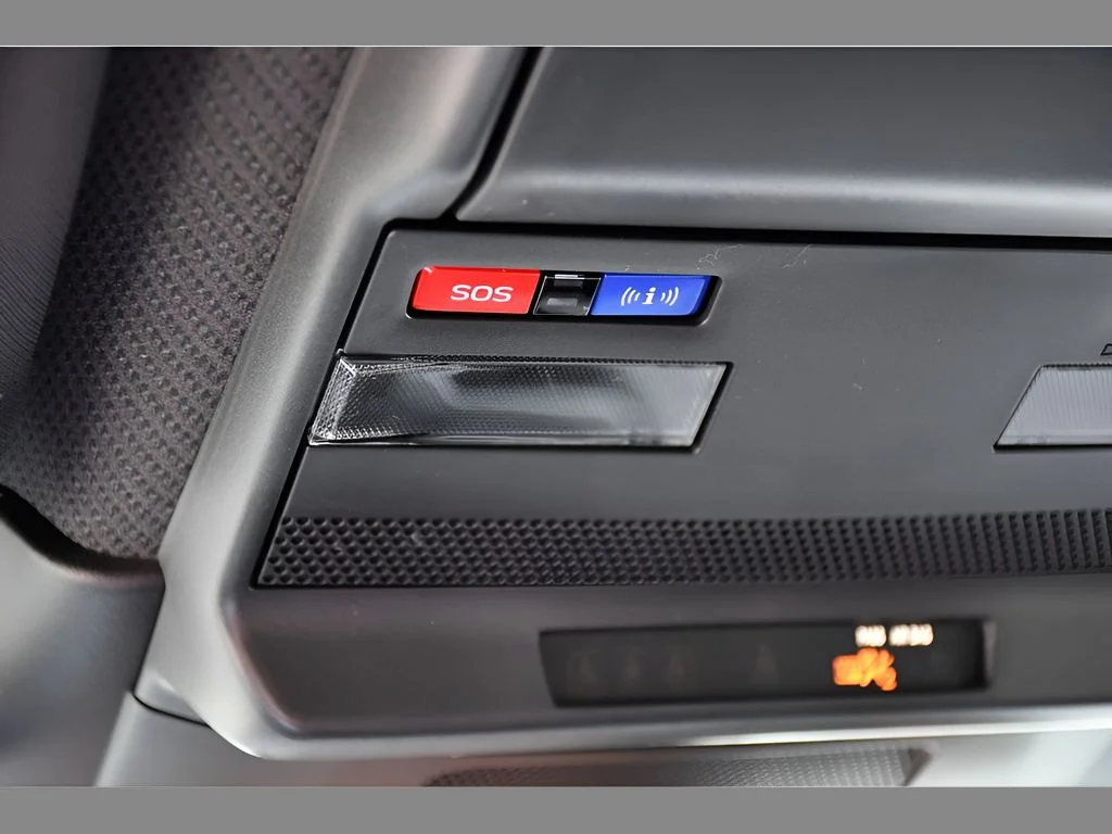 New 2026 CRYSTAL BLACK SILICA Subaru Premium image 34