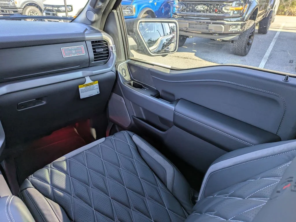 New 2026 Agate Black Metallic Ford XLT image 18