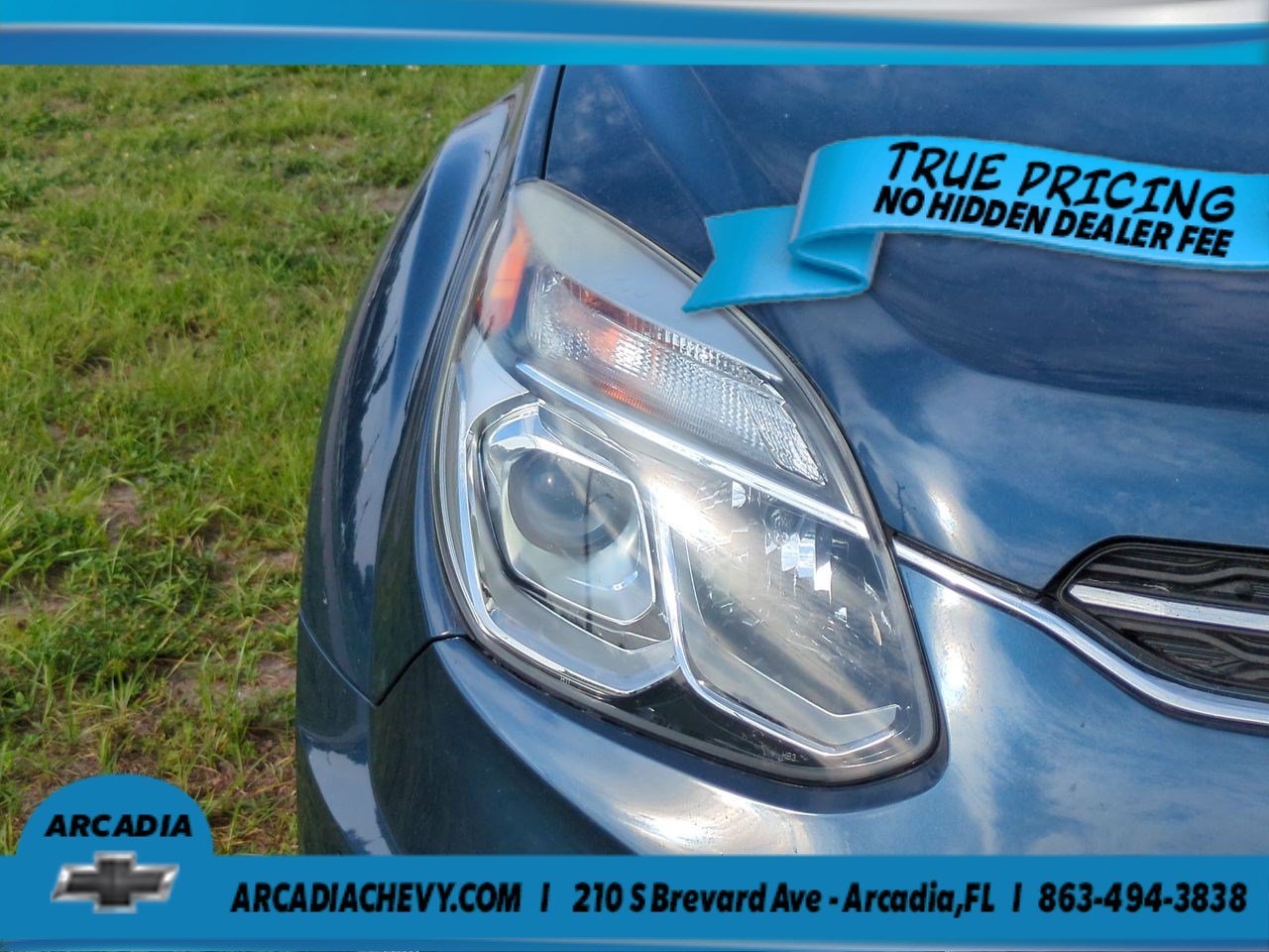 Used 2017 Patriot Blue Metallic Chevrolet LT image 9