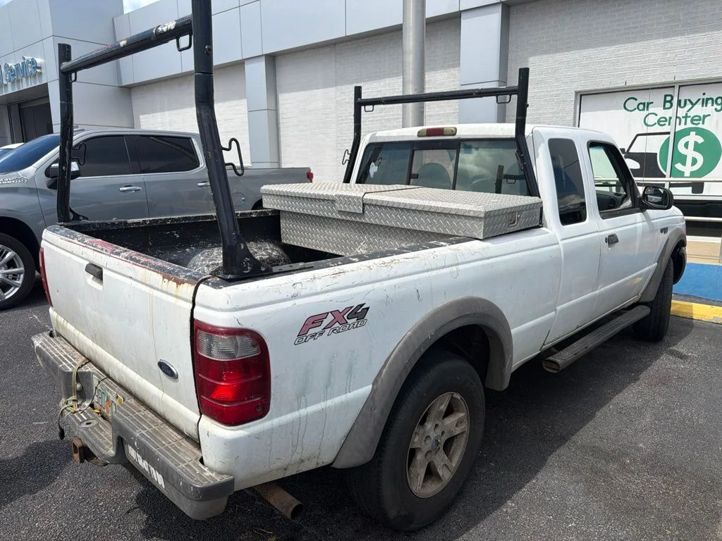 Used 2002 White Ford XLT image 3