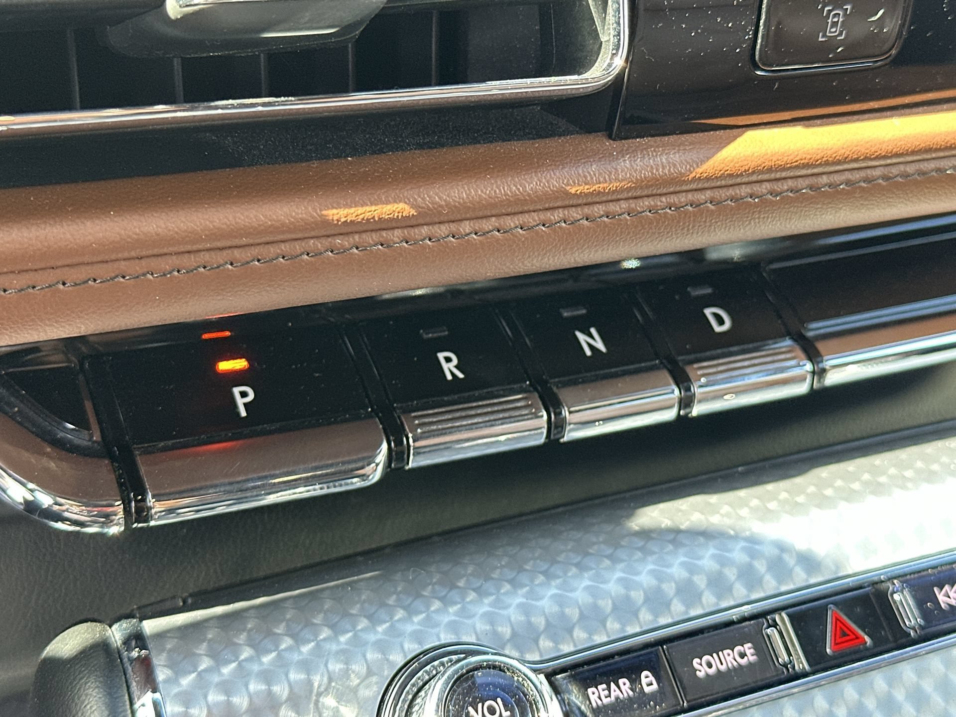 Used 2022 Gray Metallic Lincoln Grand Touring image 22