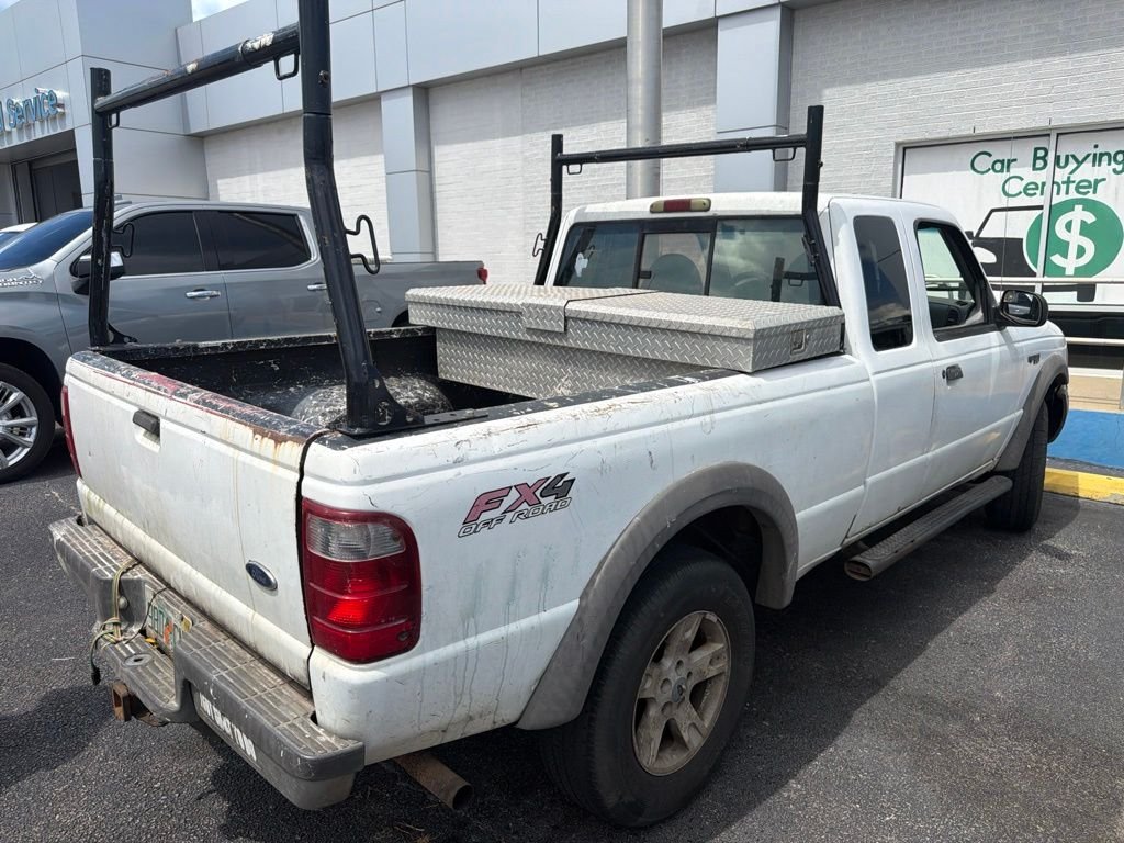 Used 2002 White Ford XLT image 3