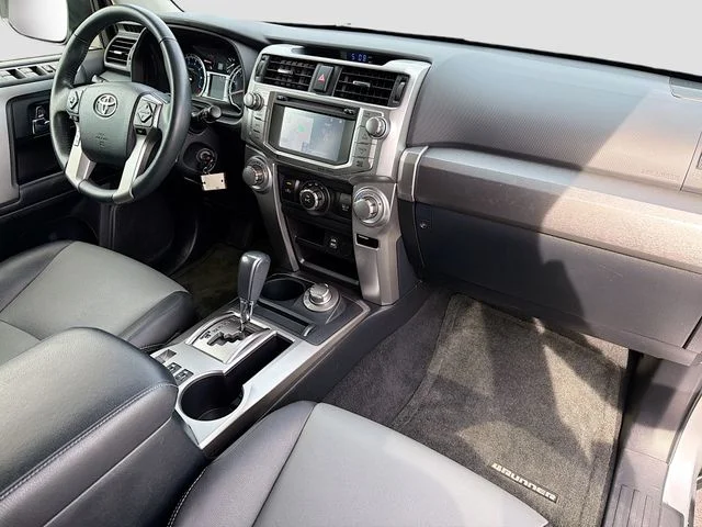 Used 2017 Silver Toyota SR5 Premium image 28