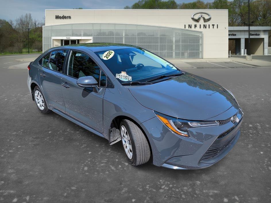 Used 2025 Underground Toyota LE image 2