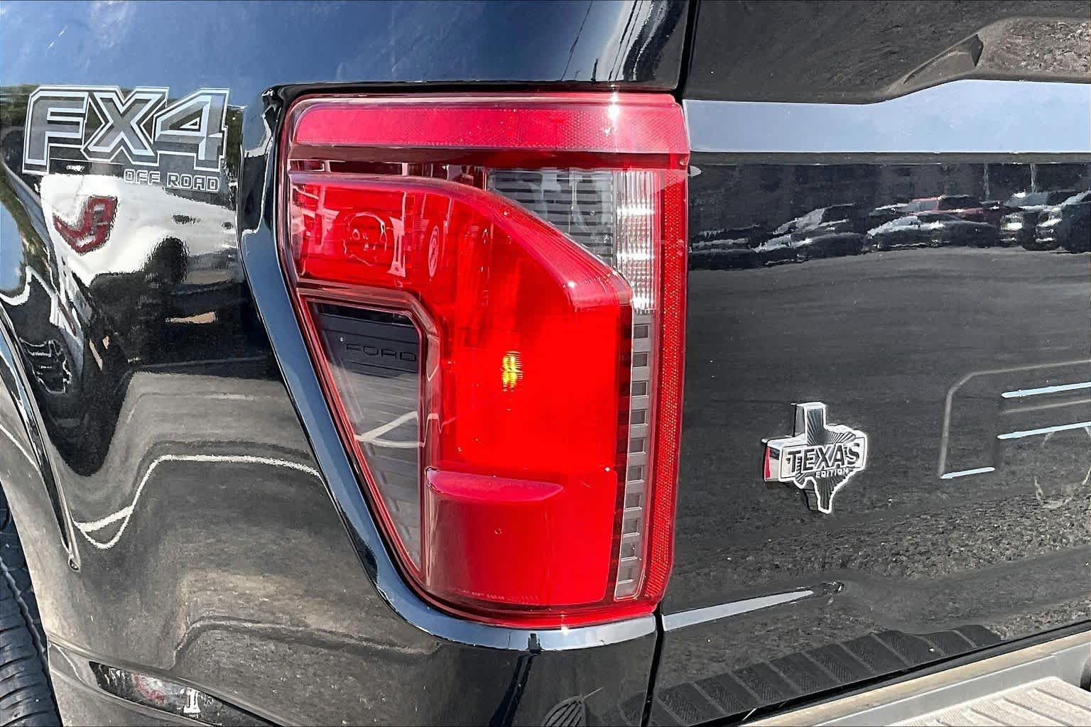 New 2026 Agate Black Metallic Ford XLT image 11