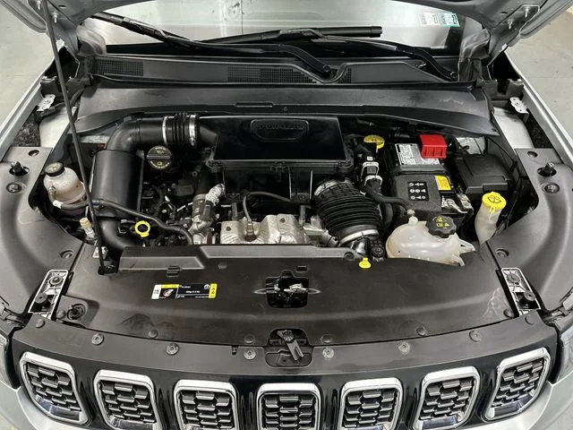 Used 2025 Silver Jeep Limited image 19