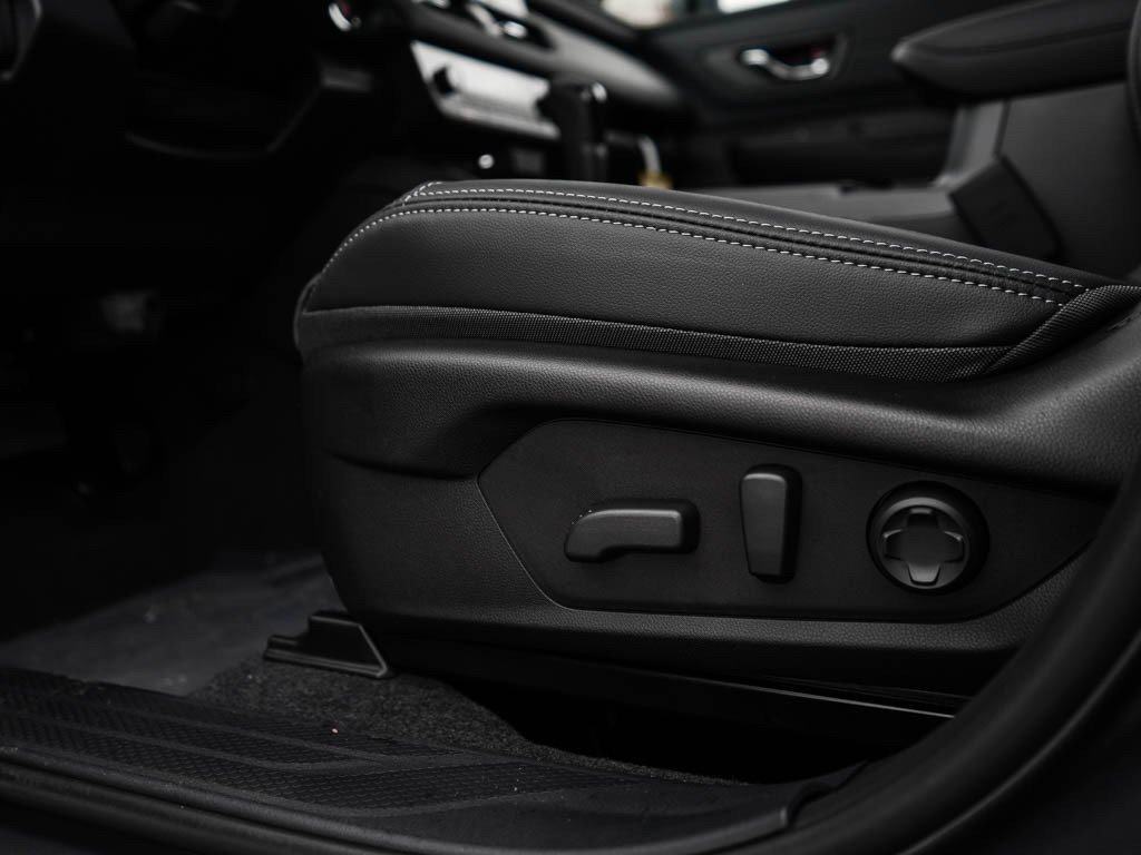 New 2026 CRYSTAL BLACK SILICA Subaru Touring image 18