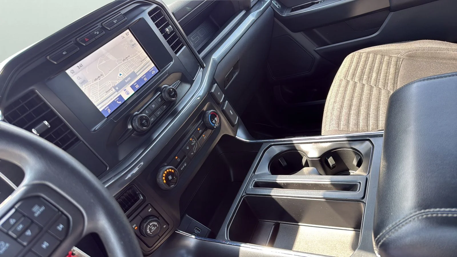 Used 2022 White Ford XL image 21