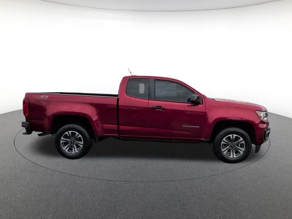 Used 2022 Red Chevrolet Z71 image 7