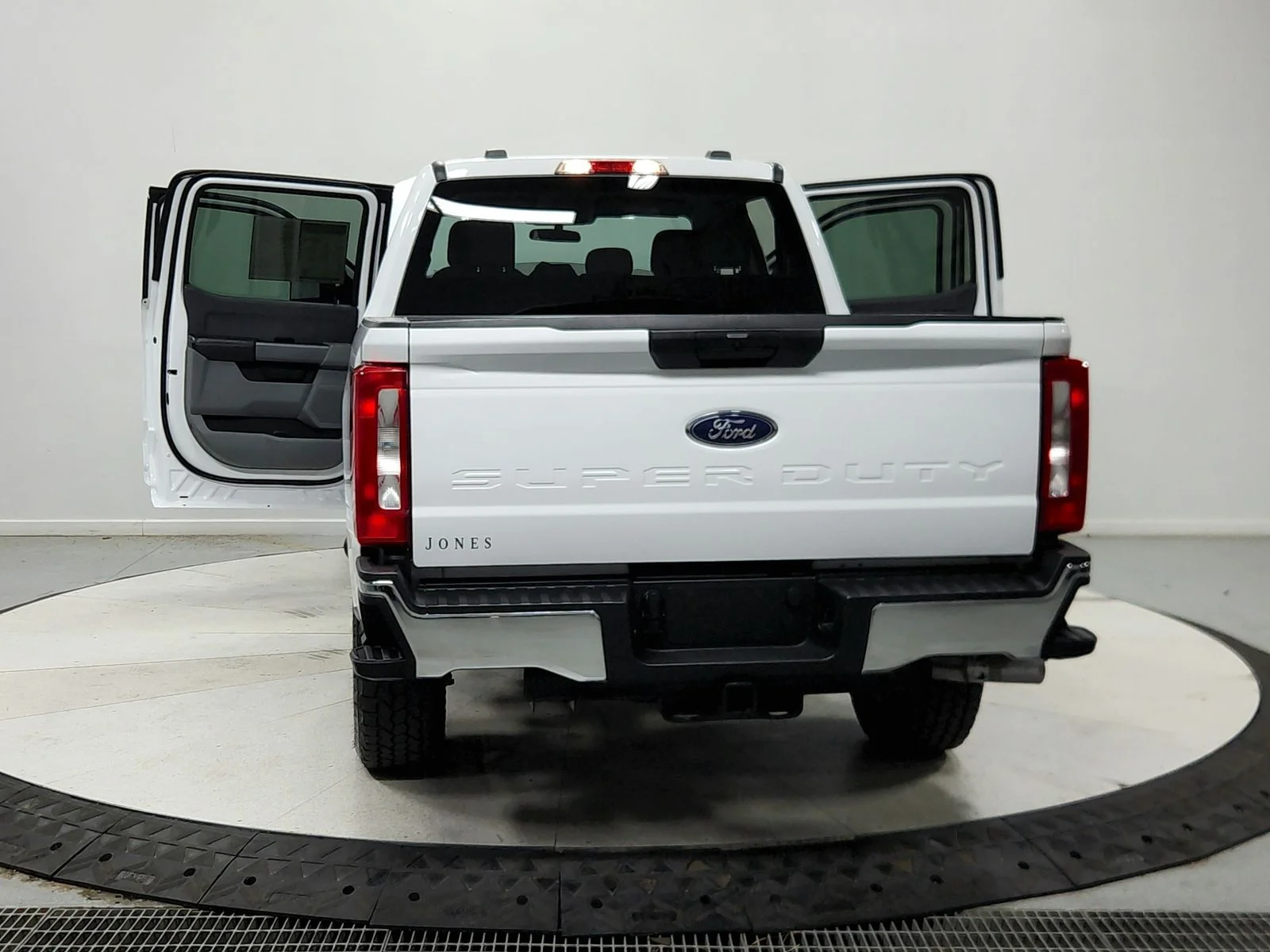 Used 2025 White Ford XLT image 15