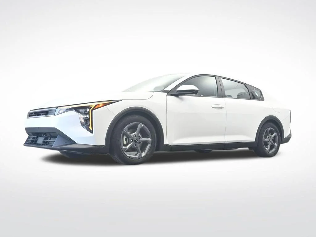 2025 Kia K4 LXS - Photo 29